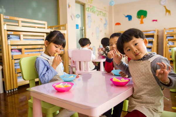Feeling Like You Belong Nowhere? You Are Not Alone. On Identity and the Overseas Japanese